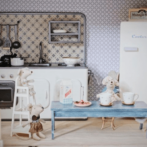 Hög Barnmatstol för Kaniner och Möss lillastork.se