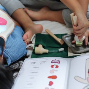 Kirurgset i Trä - PlanToys