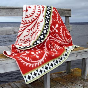 Ullfilt Albertu, Röd