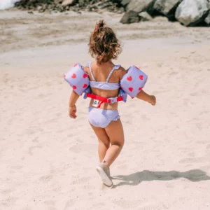 Kort simväst med armpuffar - Blommigt hjärta