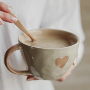 Majas Mugg - A Lovely Cup of Love & Happiness - Soft Taupe