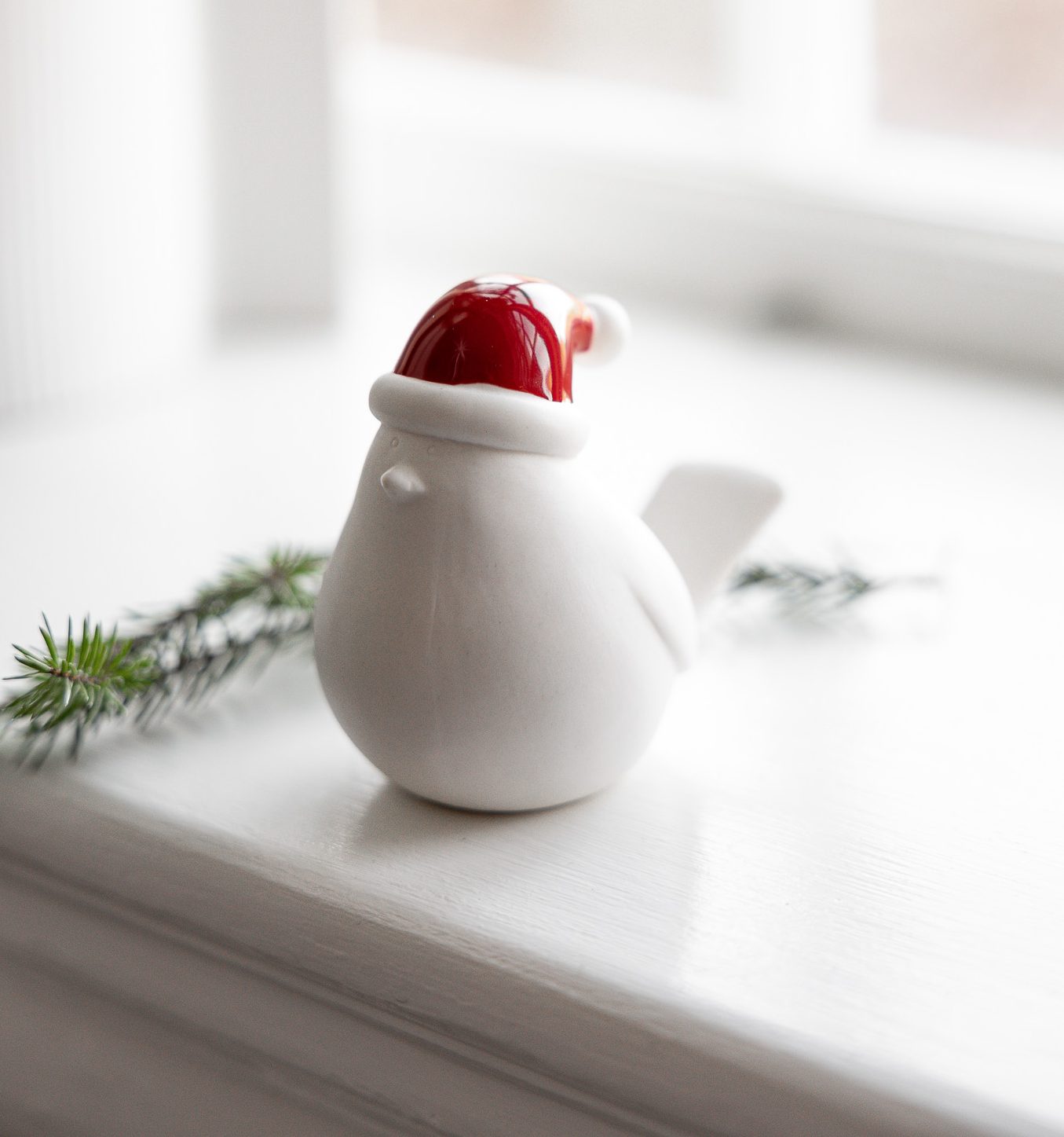 Julfågel - Elin med Röd Luva - 9 cm