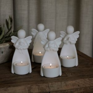 Majas änglar med värmeljus