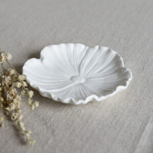 Keramikfat Blomster, 15 x 15 cm - Vit