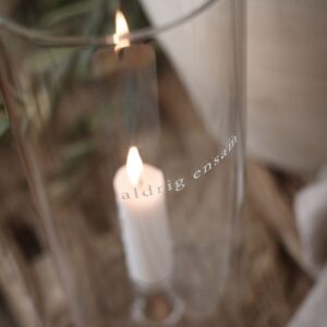 Ljuslykta i glas för kronljus - aldrig ensam - majas cottage