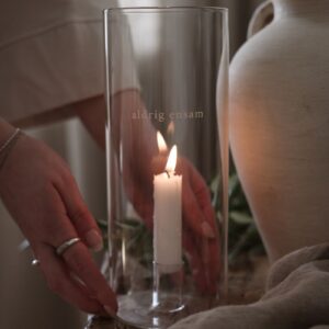 Ljuslykta i glas för kronljus - aldrig ensam - majas cottage