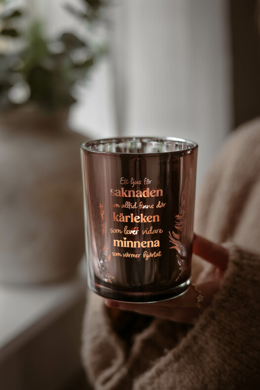 Majas Lykta - Saknaden, Kärleken, Minnena - Majas Cottage
